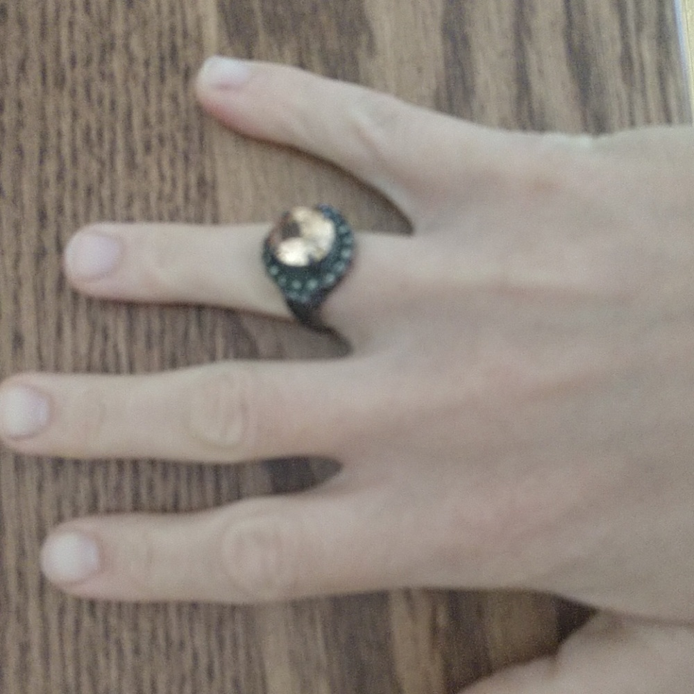 Ring - Picture 2 of 2